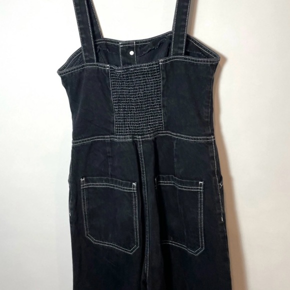 BDG Urban Outfitters Denim Jumpsuit Womens S Black Sleeveless Button Up Smocked - Picture 2 of 3